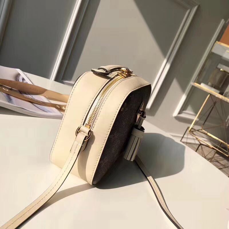 Saintonge Bag M43559 Cream