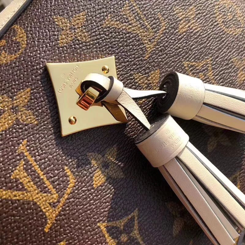 Saintonge Bag M43559 Cream