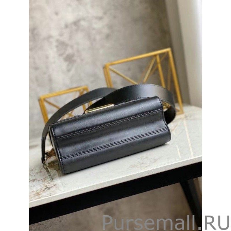 Twist MM Bag Since 1854 M57442