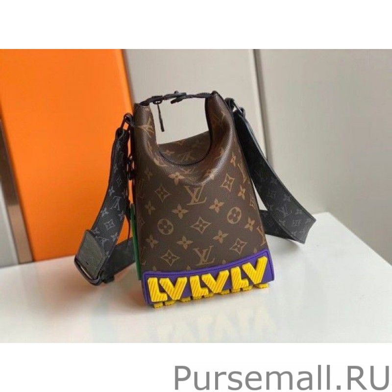 Cruiser Messenger Bag Monogram Canvas M57966