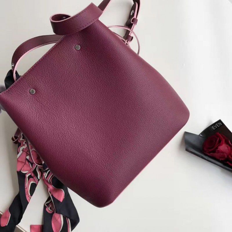 Bordeaux Lockme Bucket Bag M54680