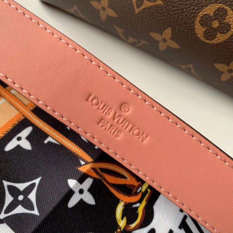 Beaubourg Hobo Mini Monogram Canvas M55090