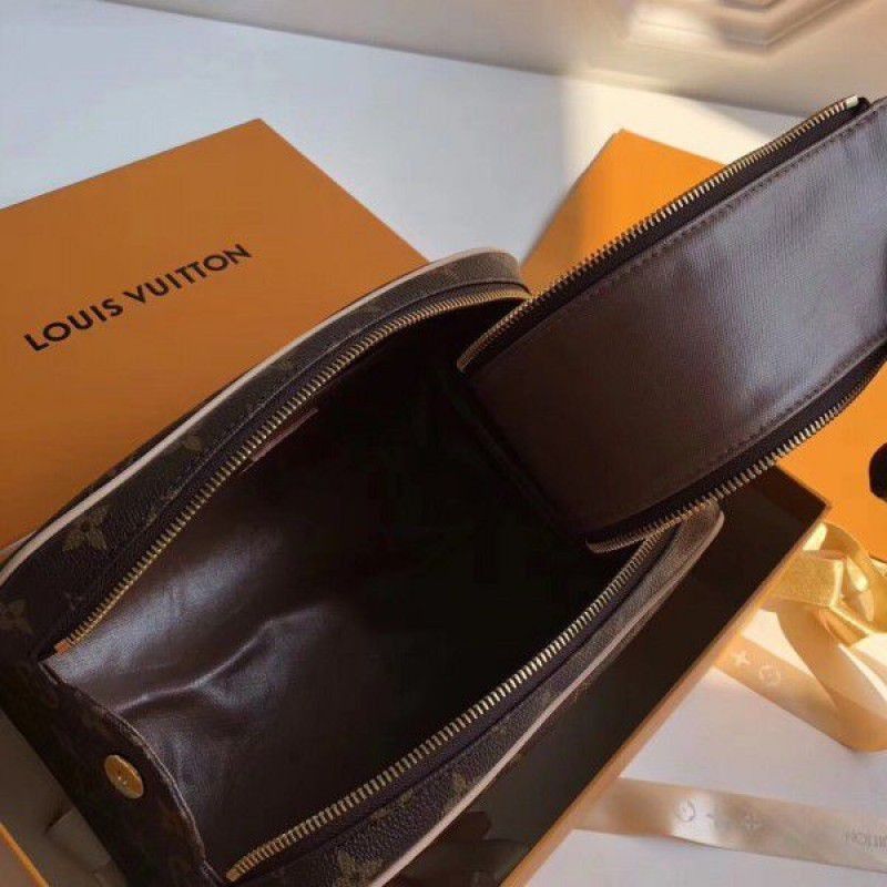 King Size Toiletry Bag Monogram Canvas M47528