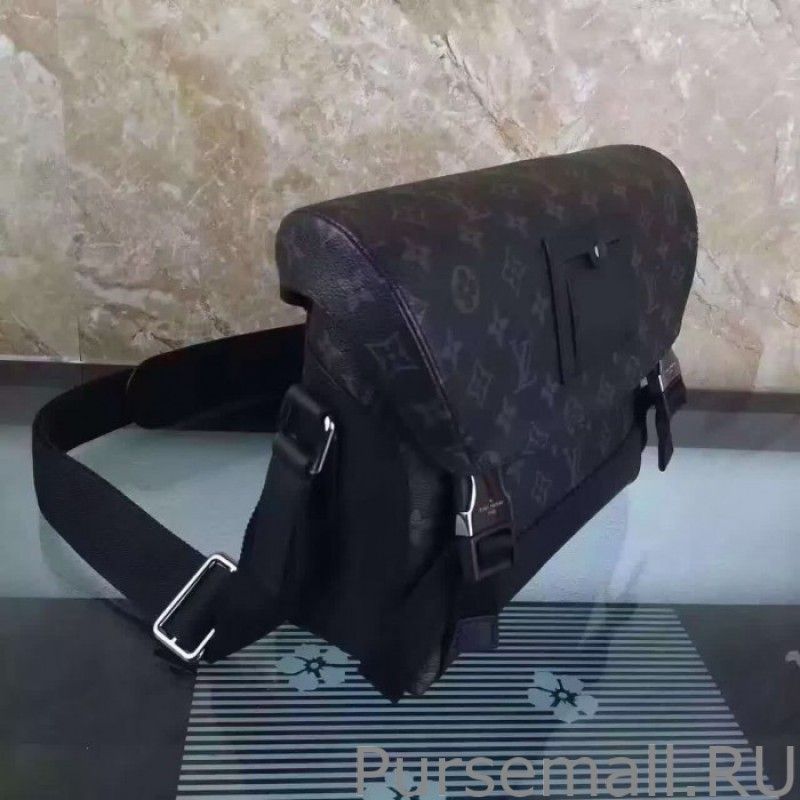 Messenger PM Voyager Monogram Eclipse M40511