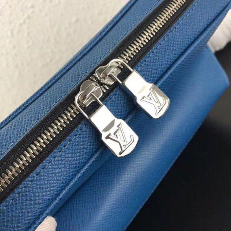 Outdoor Messenger PM Bag Taiga Leather M33437