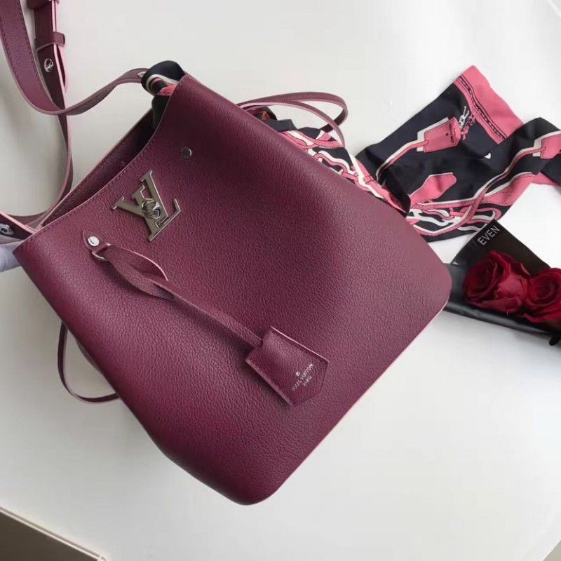 Bordeaux Lockme Bucket Bag M54680