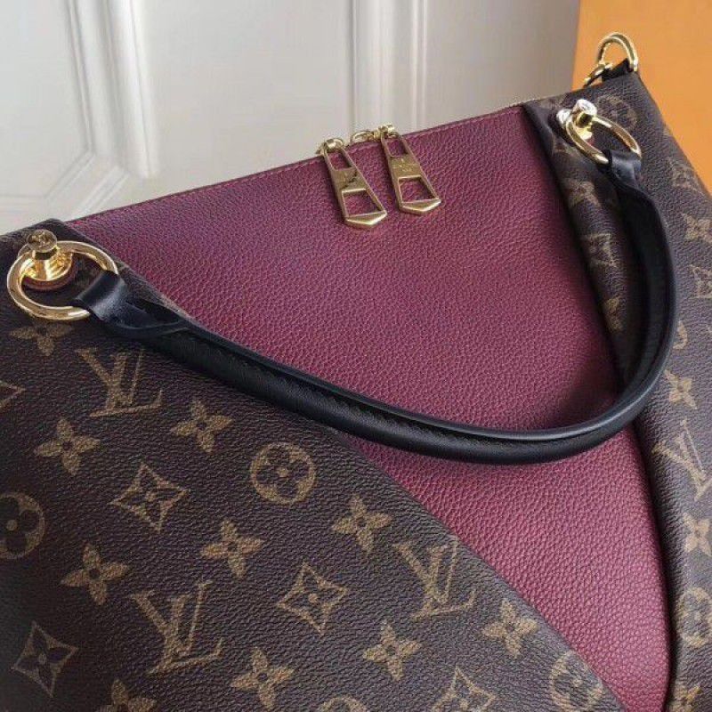 V Tote MM Monogram Canvas M43949