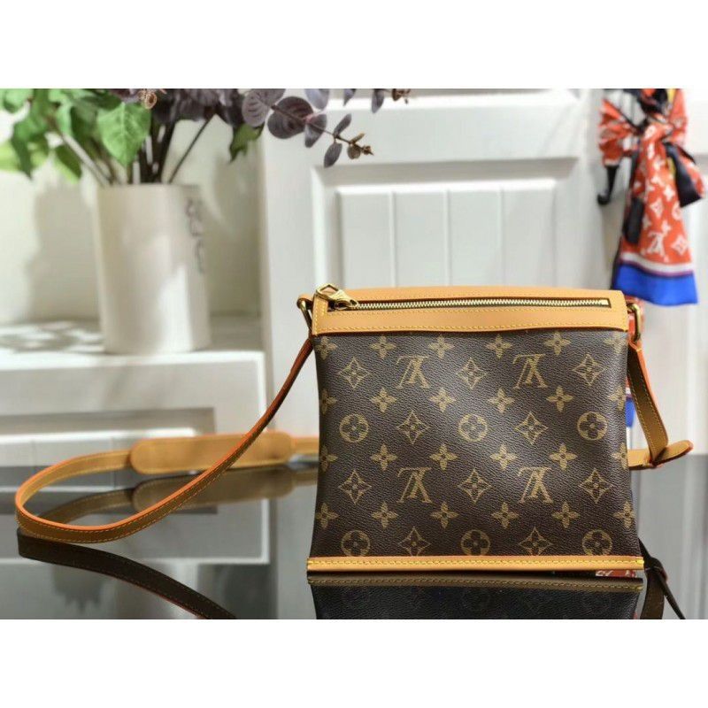 Shoulder Bags M44659