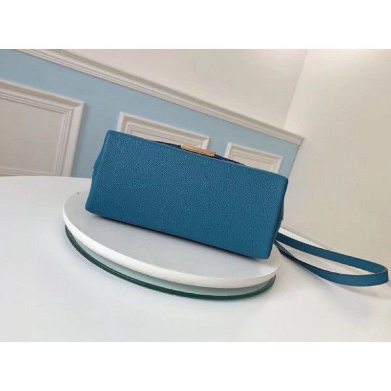 Volta Bag In Black Calfskin Leather M55222