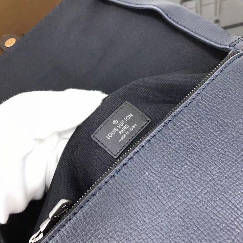 Canyon Messenger PM Utah Leather M54963