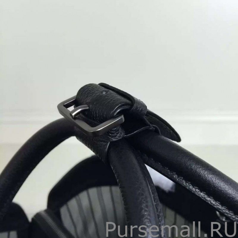 Montaigne MM Studs Monogram Empreinte M50668