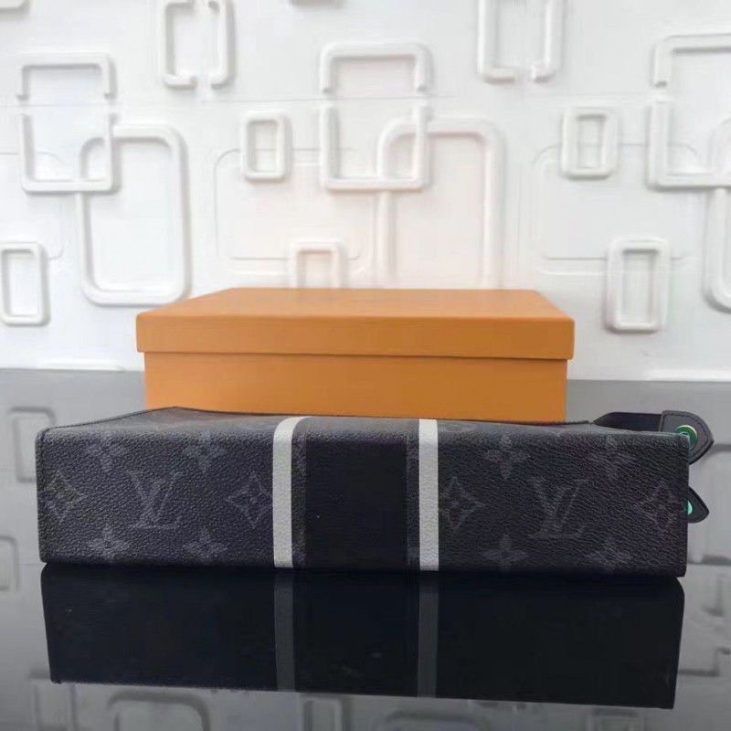 Pochette Voyage MM Monogram Eclipse Flash M64440