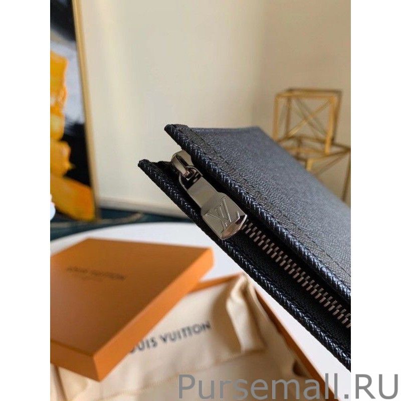 Pochette Voyage Taiga Leather M30450