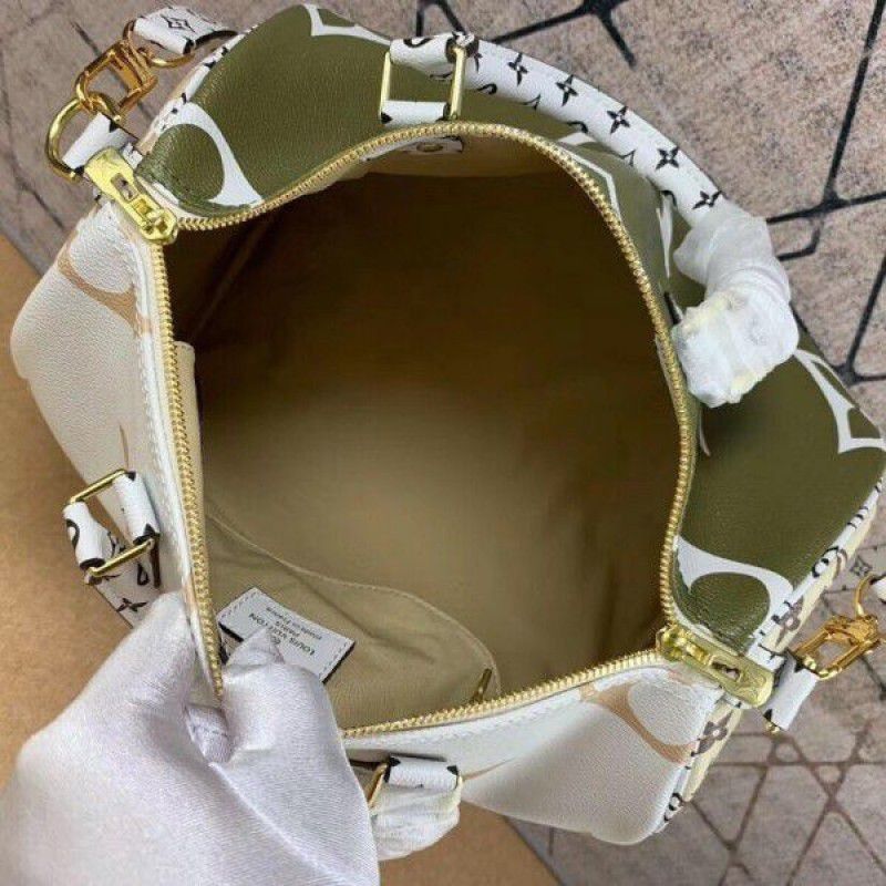 Speedy Bandouliere 30 Monogram Canvas M44572