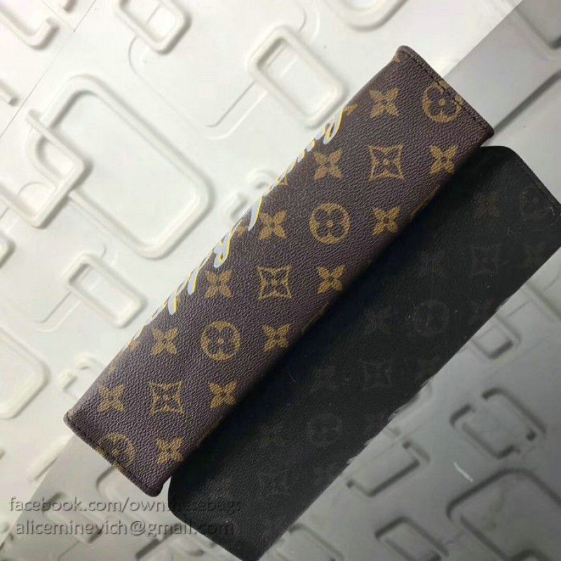 Family Print Pochette Voyage MM M61692