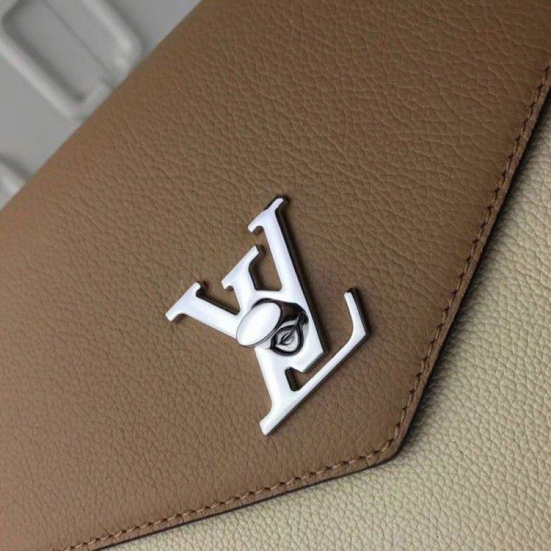 Sesame Creme My Lockme Bag M53506