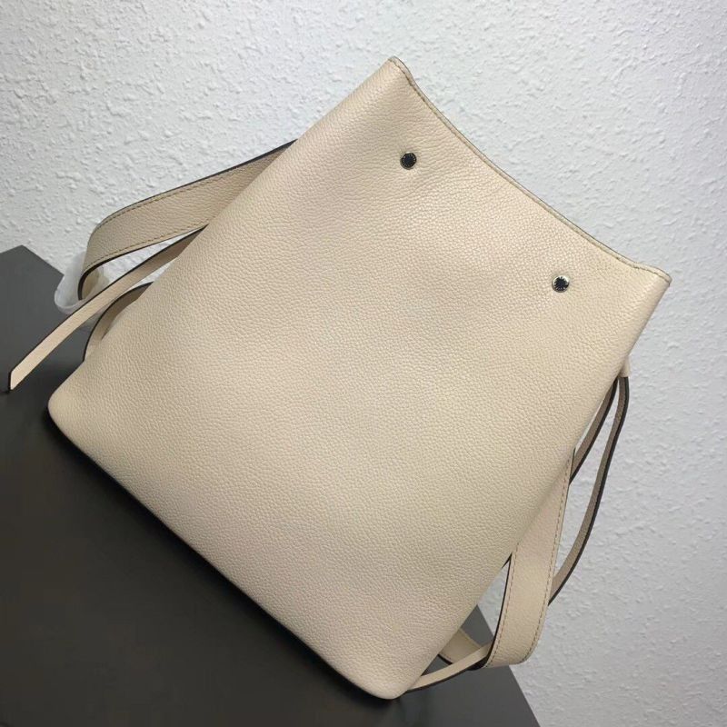 Lockme Bucket Monogram Flower Bag M53081