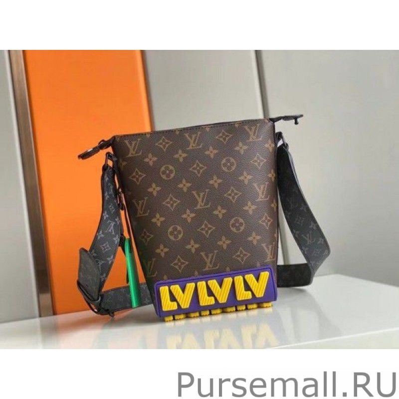 Cruiser Messenger Bag Monogram Canvas M57966