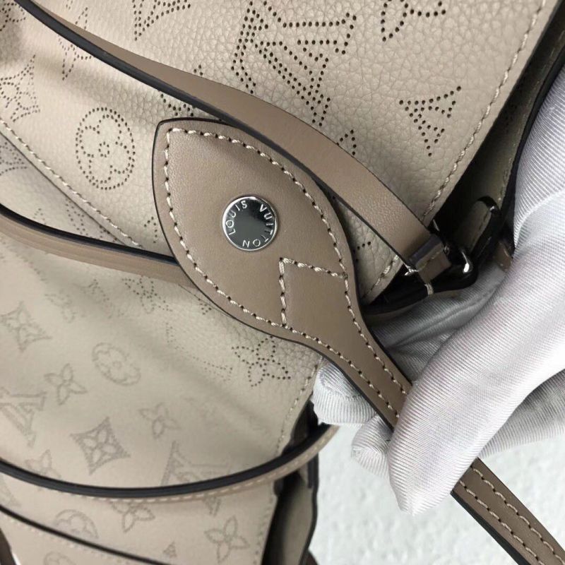 Hina PM Bag Mahina Leather M54351