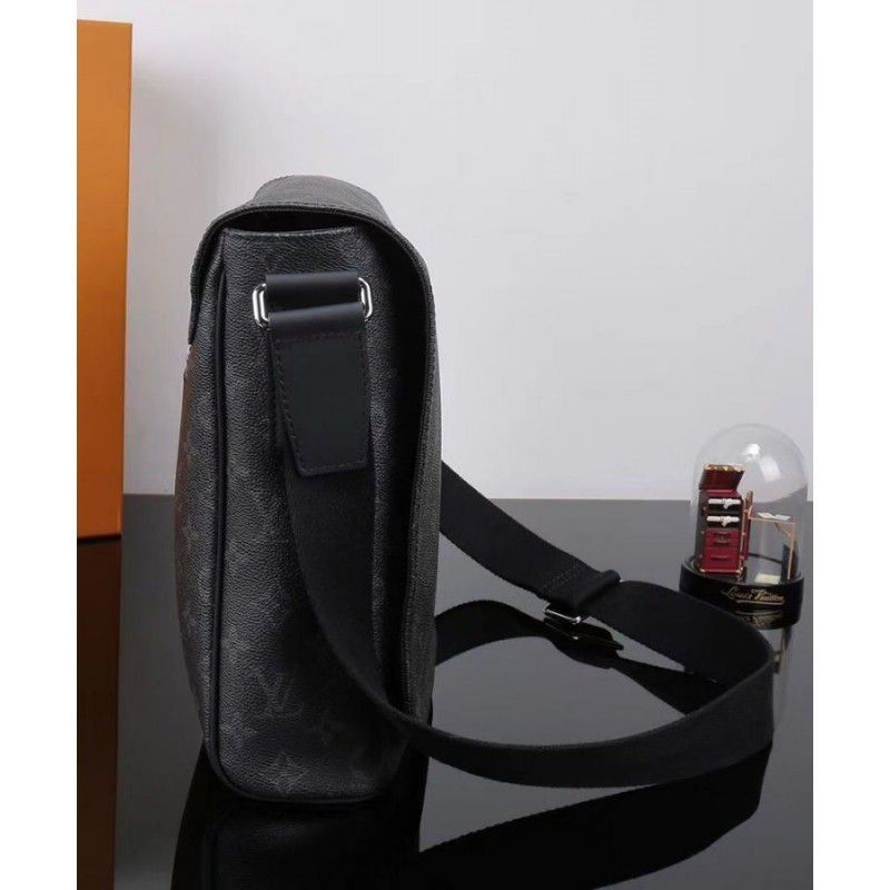 District MM M44001 Black