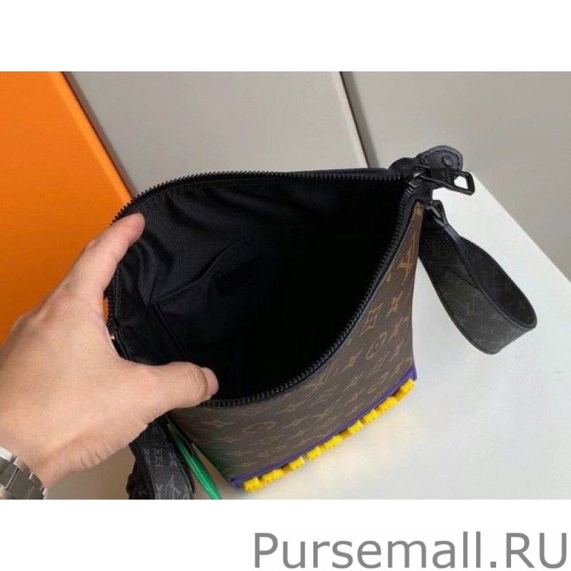 Cruiser Messenger Bag Monogram Canvas M57966