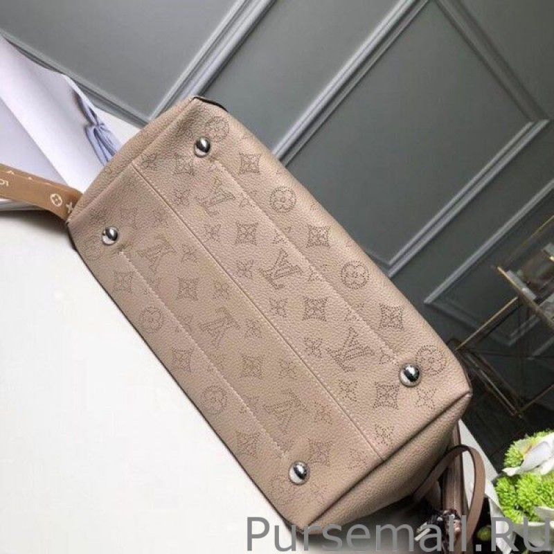 Hina MM Bag Mahina Leather M53140