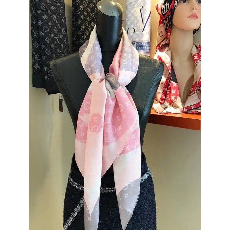 Kaleidogram Monogram Shawl M70666