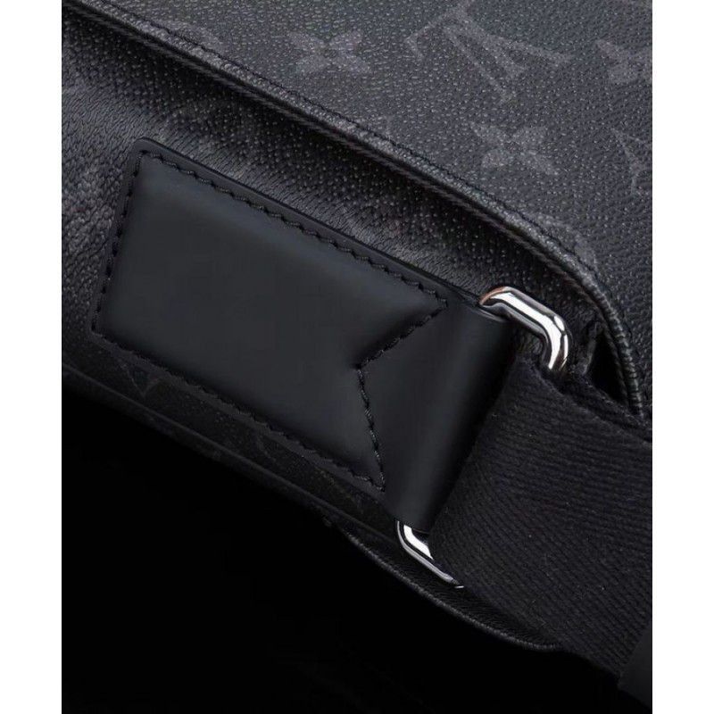 District MM M44001 Black