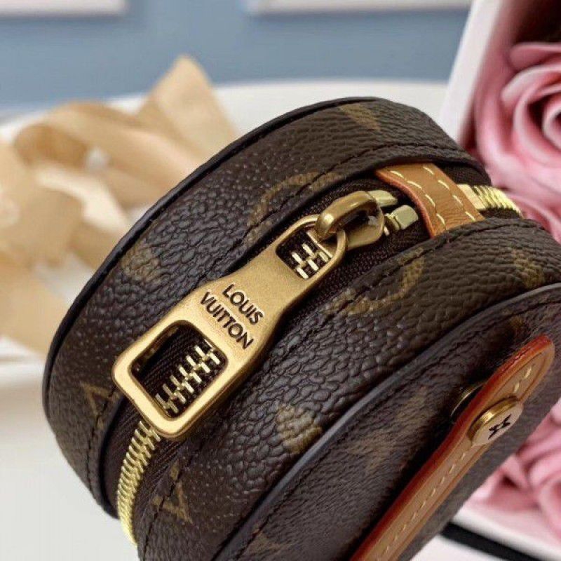 Round Coin Purse Monogram Canvas M68524