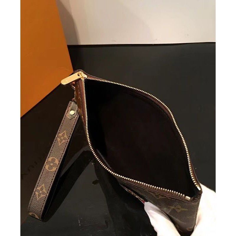 City Pouch M63447 Brown