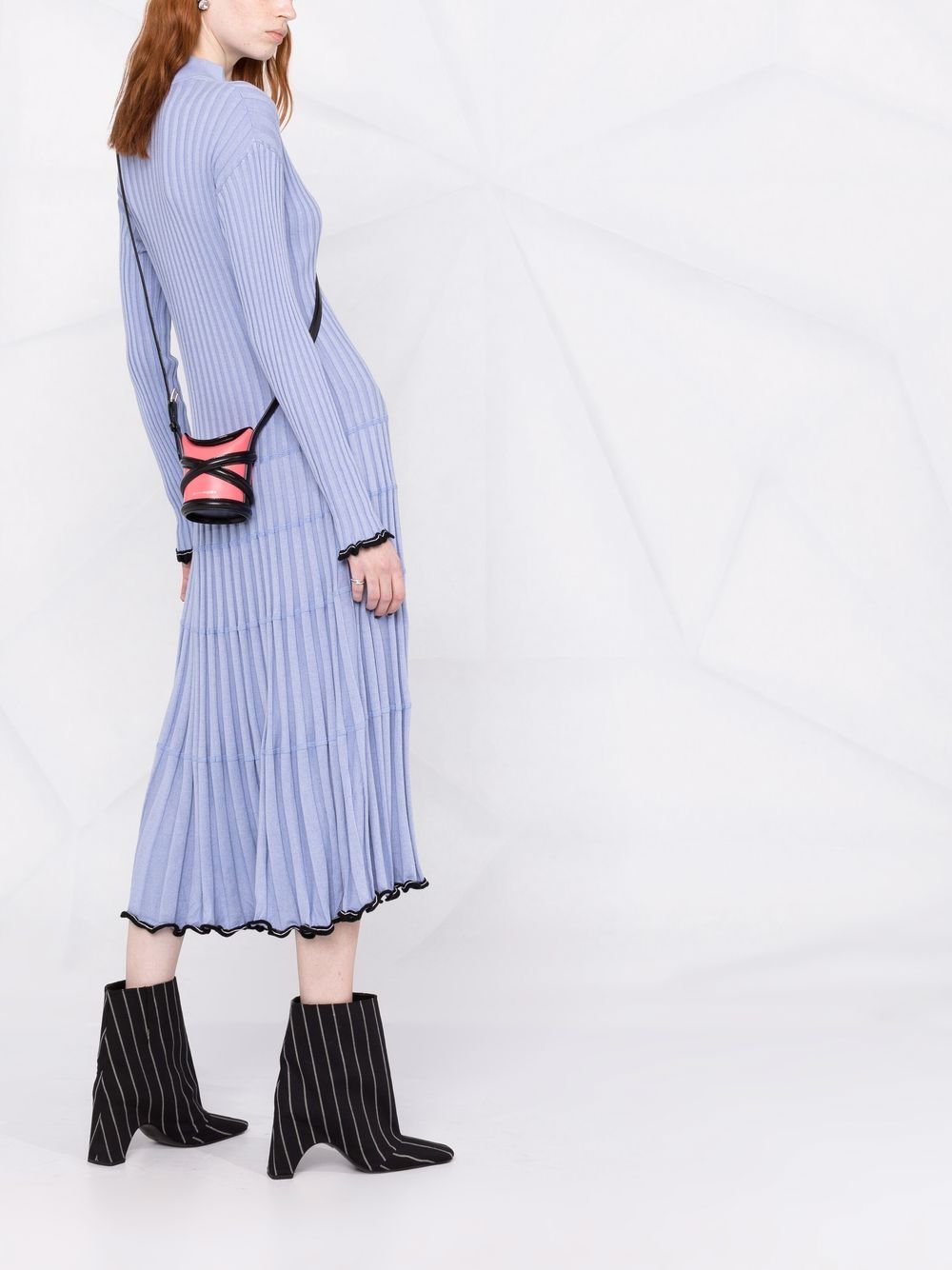 Alexander McQueen The mini Curve bucket bag