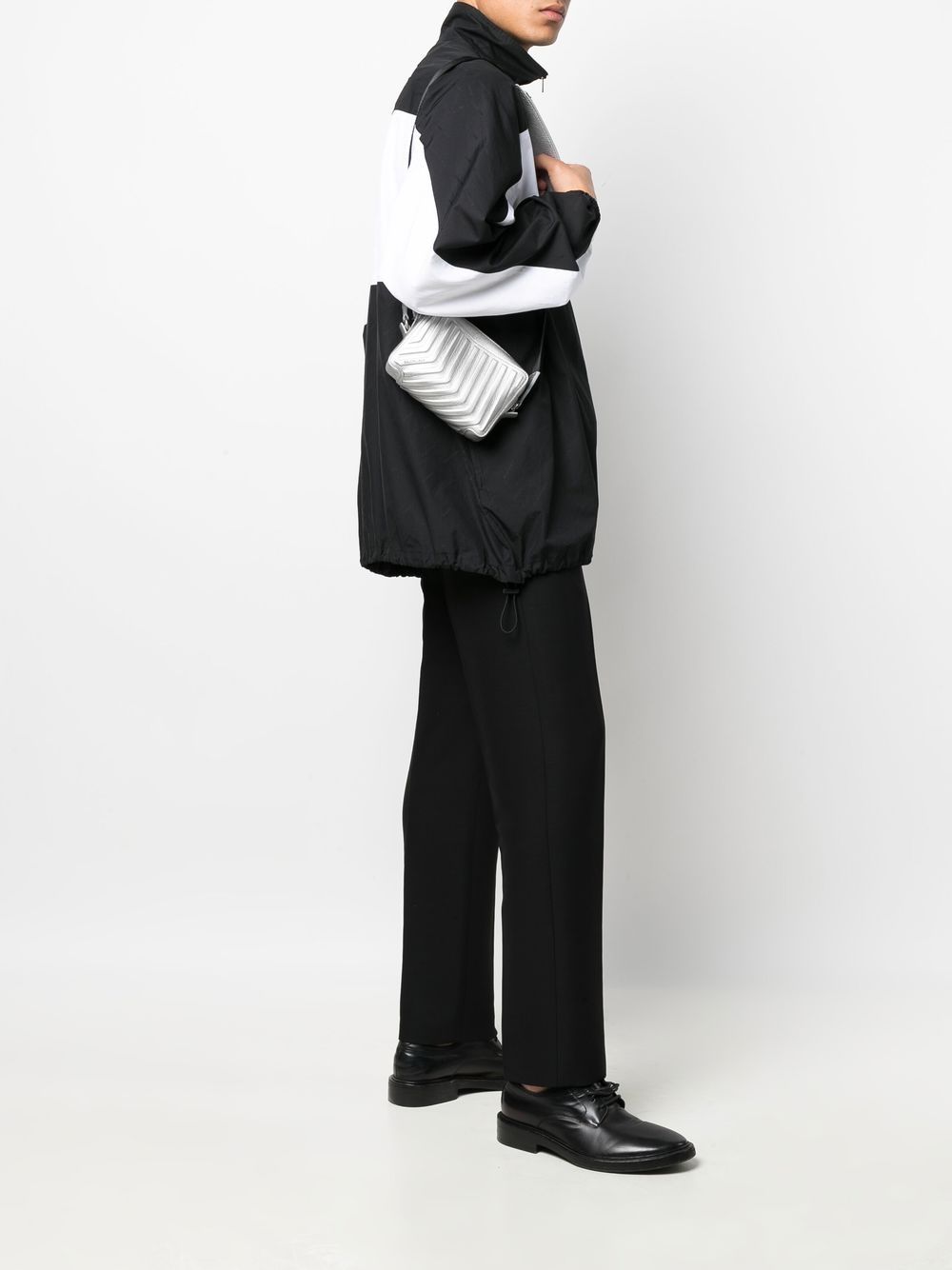 Ba*len*cia*ga logo-print leather camera bag