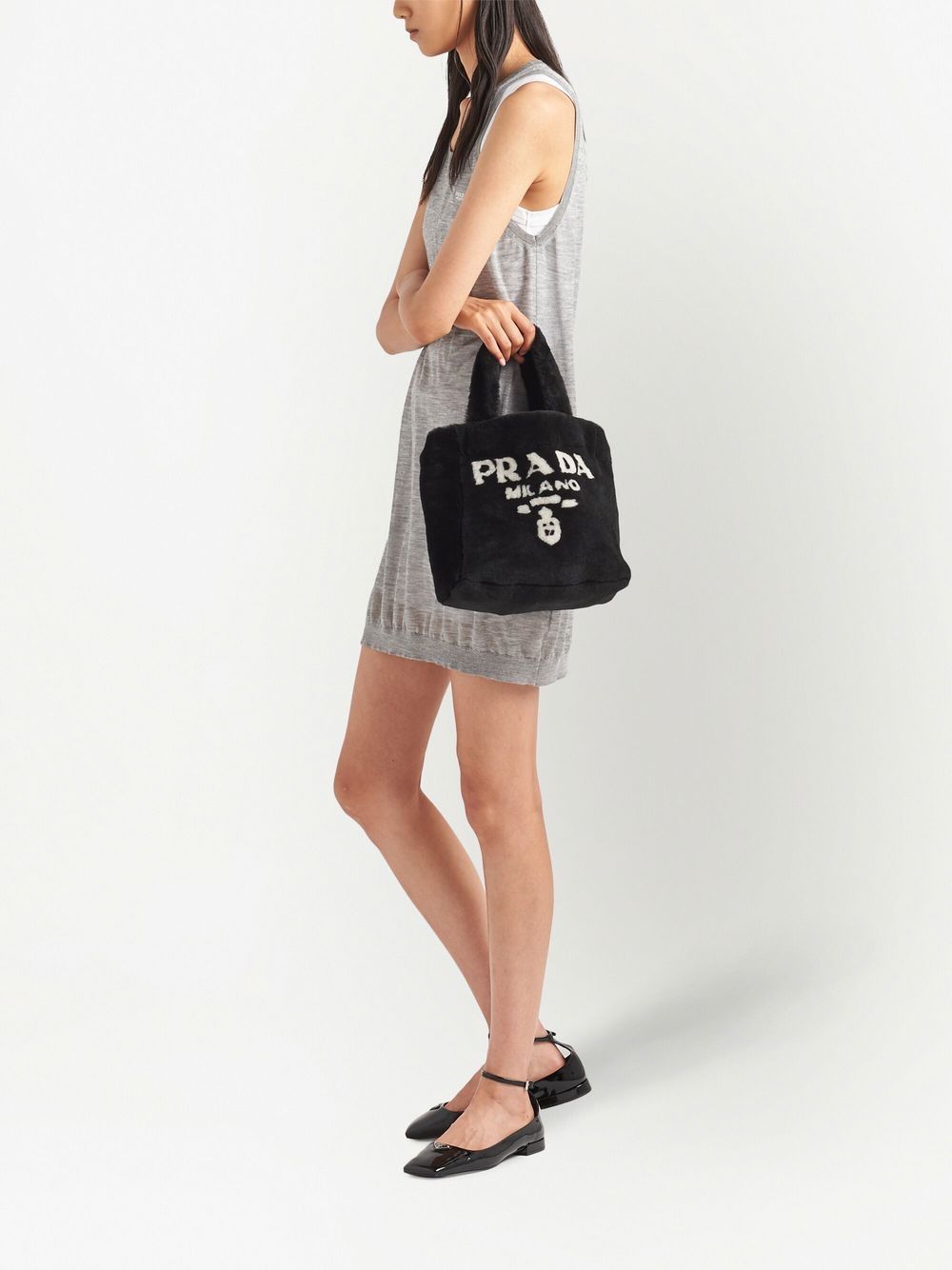 Pra*a logo-print shearling tote bag