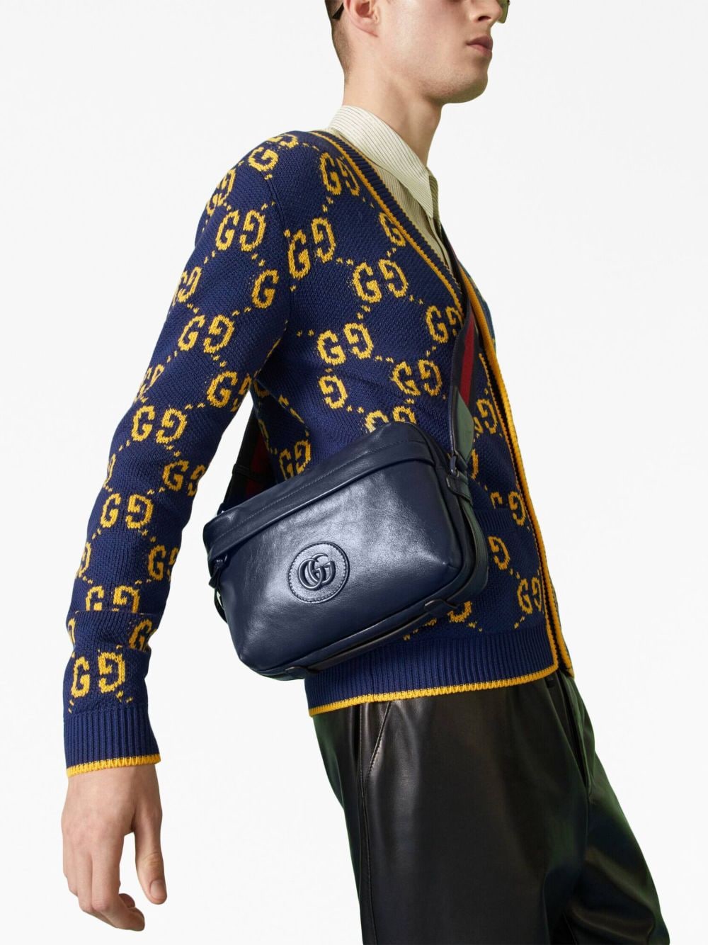 G*u*i double-g leather shoulder bag