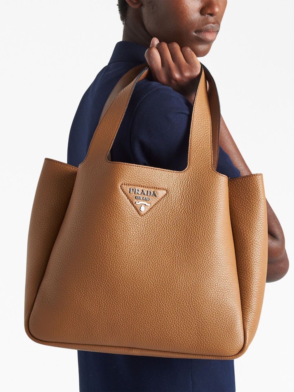 Pra*a leather tote bag
