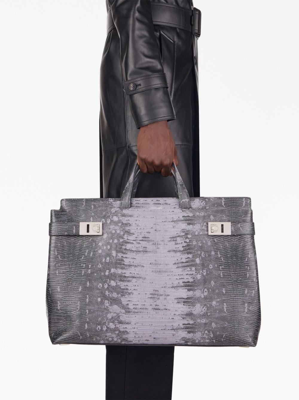 Ferragamo Gancini-plaque tote bag