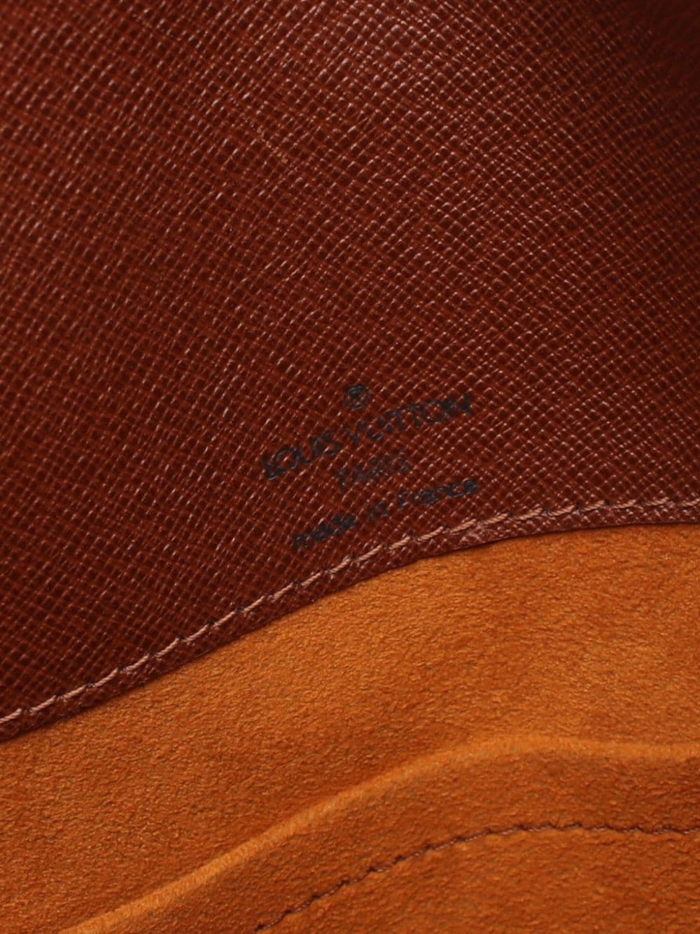 l**is V*t*n 2001 pre-owned musette shoulder bag