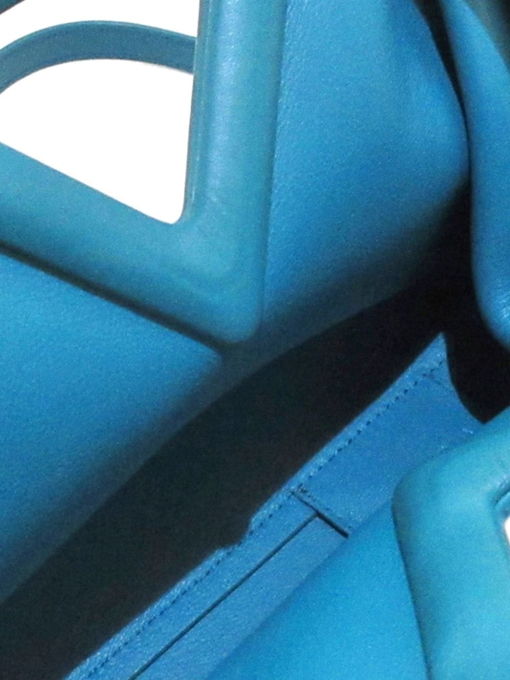 Bo*te*ga ve*ne*ta   point leather crossbody bag