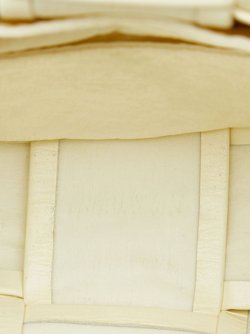 Bo*te*ga ve*ne*ta   2020 cassette maxi intrecciato shoulder bag