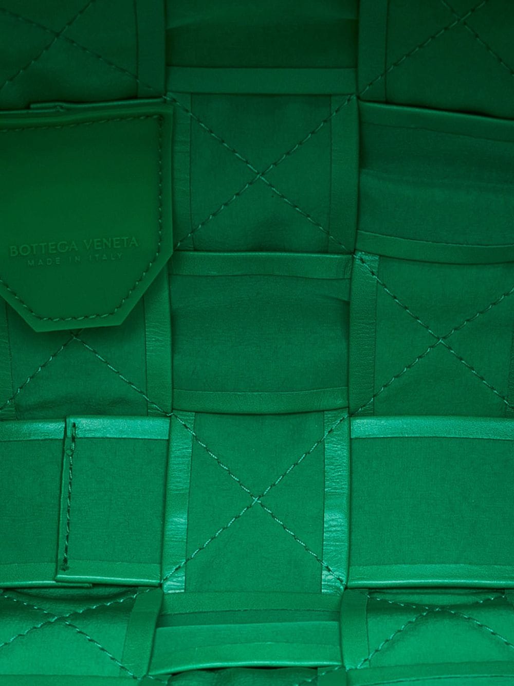 Bo*te*ga ve*ne*ta  2019-2023 maxi cassette crossbody bag