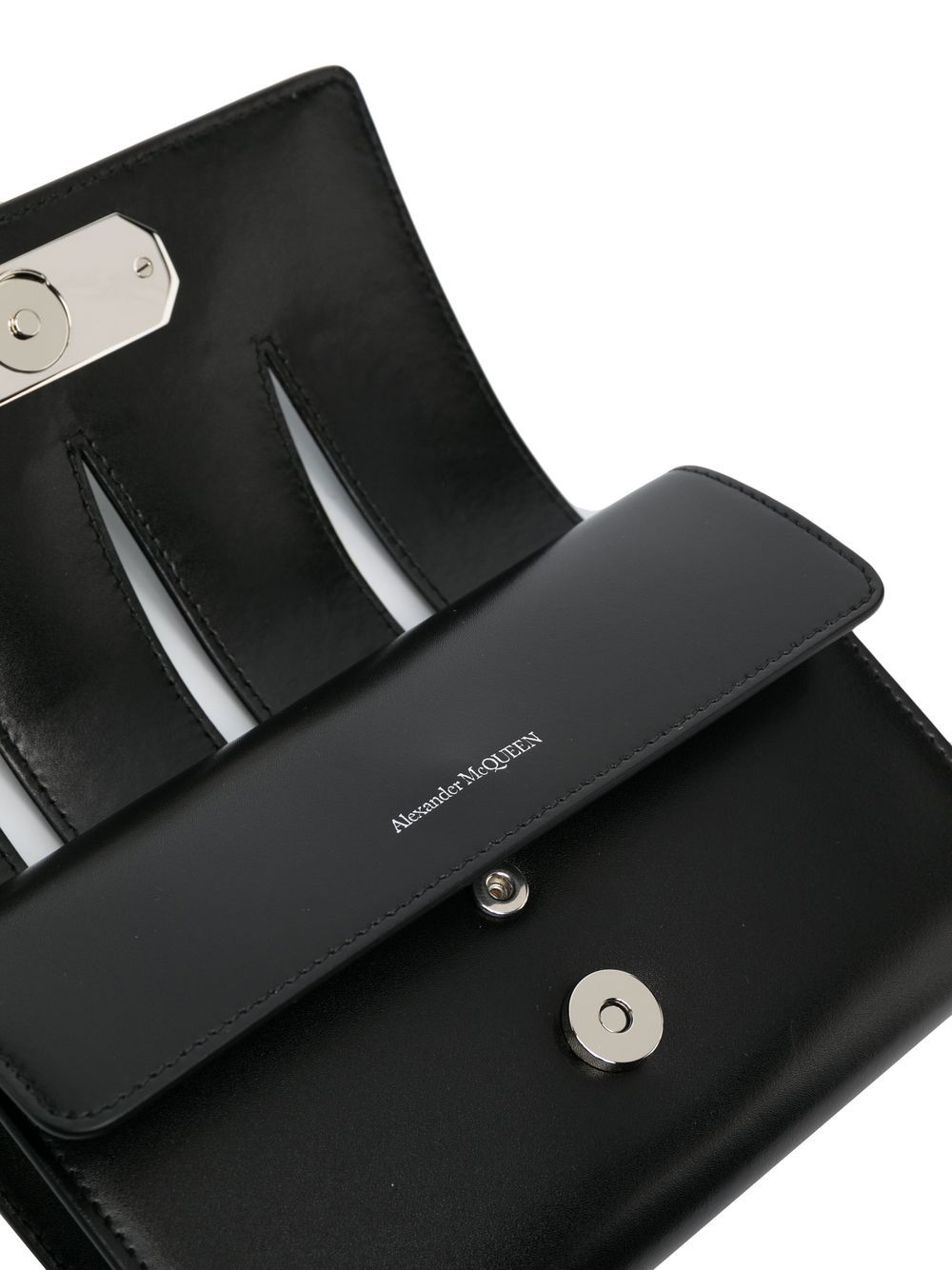 Alexander McQueen skull ring-hardware clutch bag