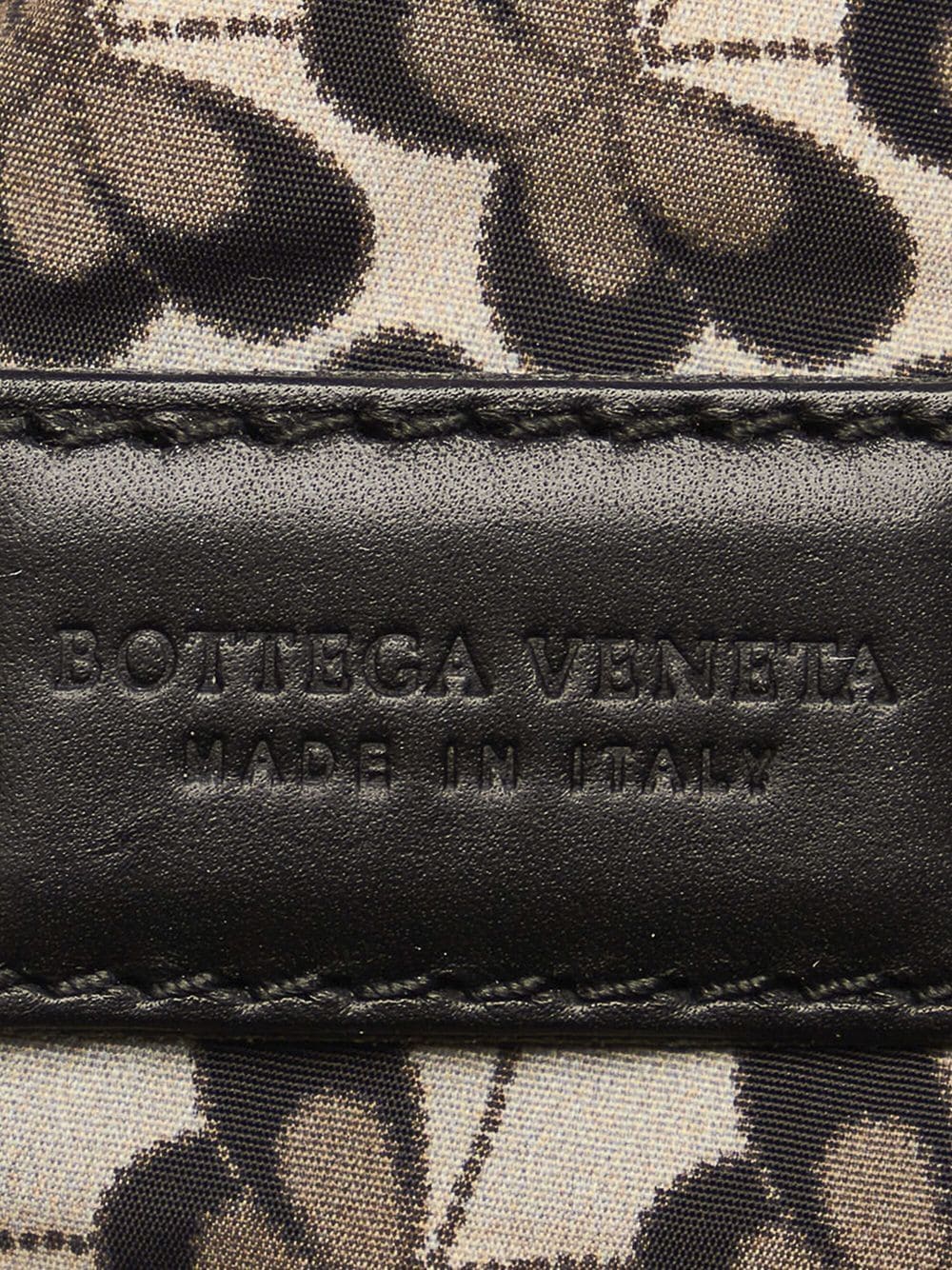 Bo*te*ga ve*ne*ta   intrecciato zipped clutch