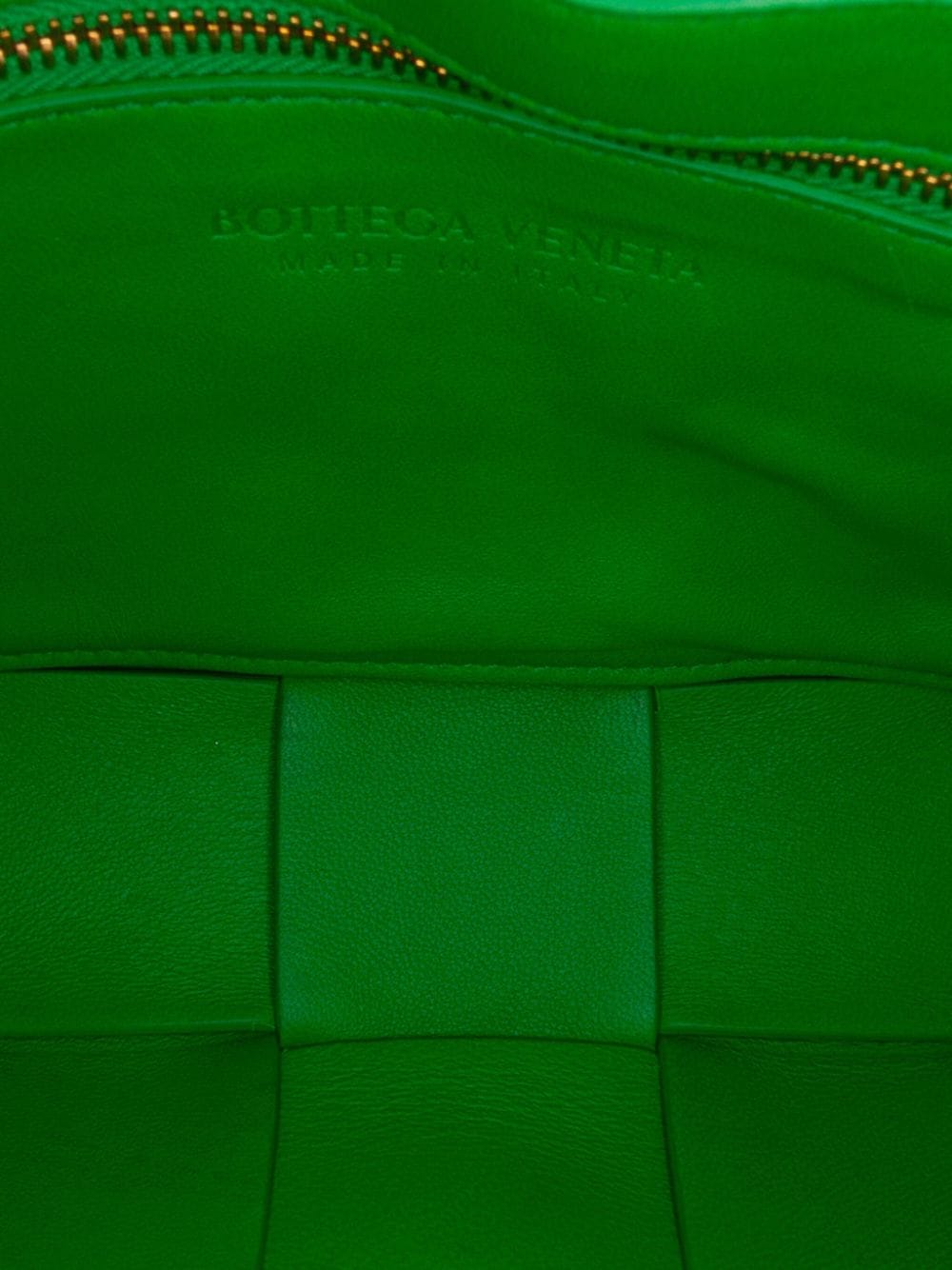 Bo*te*ga ve*ne*ta   intrecciato cassette shoulder bag