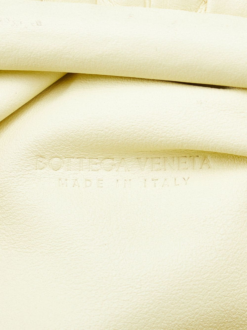 Bo*te*ga ve*ne*ta   the mini pouch bag