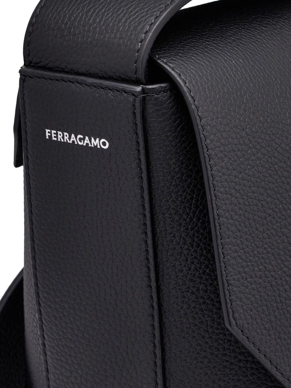 Ferragamo Gancini-buckle leather messenger bag