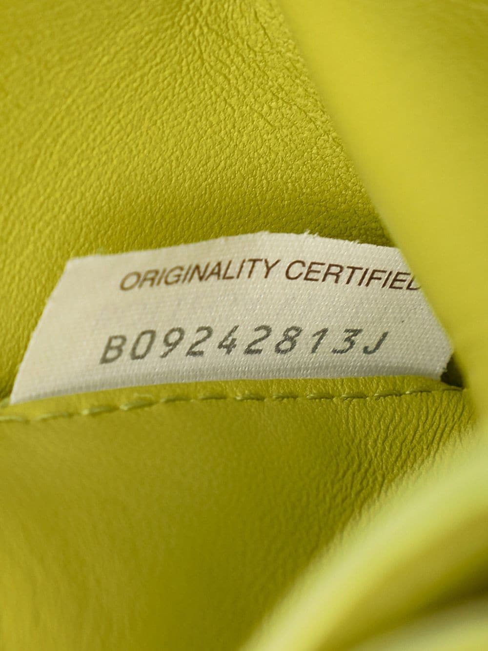 Bo*te*ga ve*ne*ta   cassete belt bag