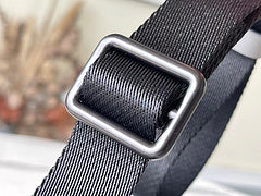 lv DISCOVERY BUMBAG M46108