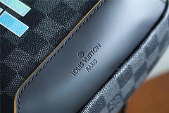 l**is V*t*n avenue sling bag n40273