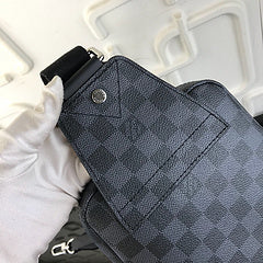 l**is V*t*n n41719 avenue sling bag