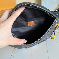 l**is V*t*n disvovery bumbag m45220